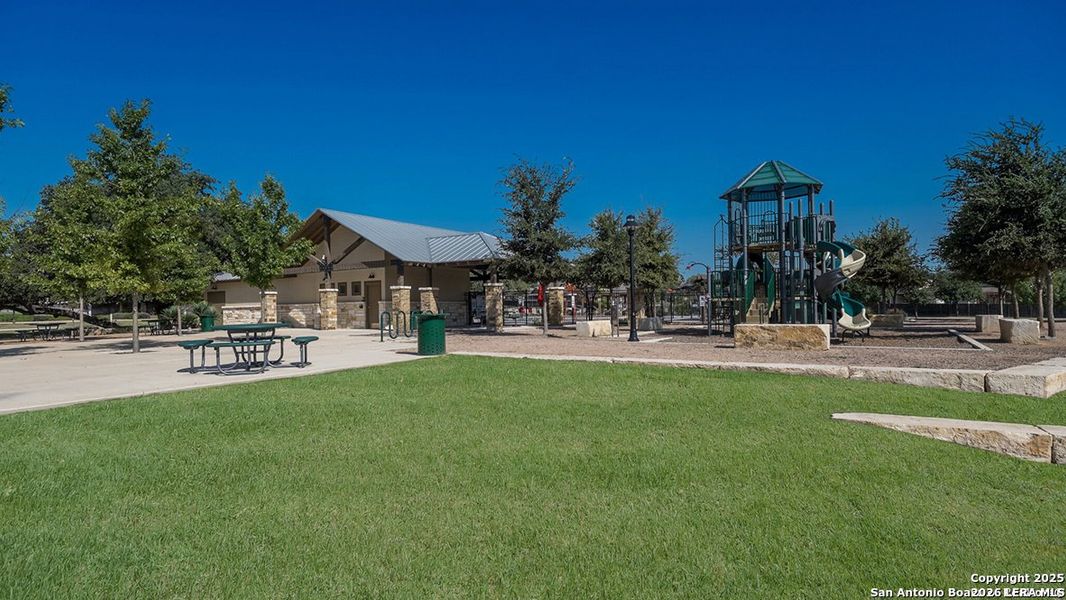 Community amenities in Redbird Ranch, San Antonio (Image 39).