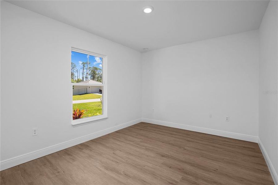 Spacious, unfurnished interior of a new home in , North Port (Image 8).
