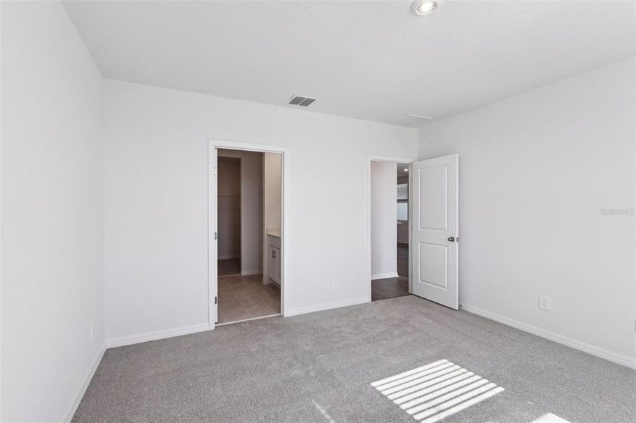 Spacious, unfurnished interior of a new home in Crosswinds - Classic Series, Haines City (Image 17).