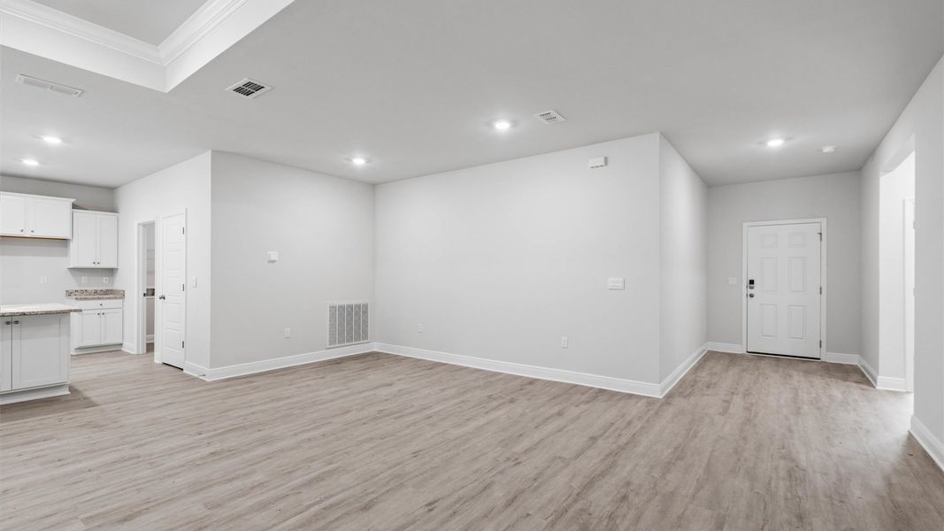 Spacious, unfurnished interior of a new home in Greystone, Crawfordville (Image 17).