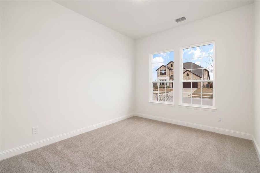 Spacious, unfurnished interior of a new home in Lake Breeze, Lavon (Image 35).
