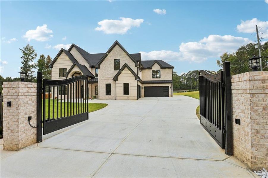 Exterior details and patio area of a home in , Lawrenceville (Image 29).