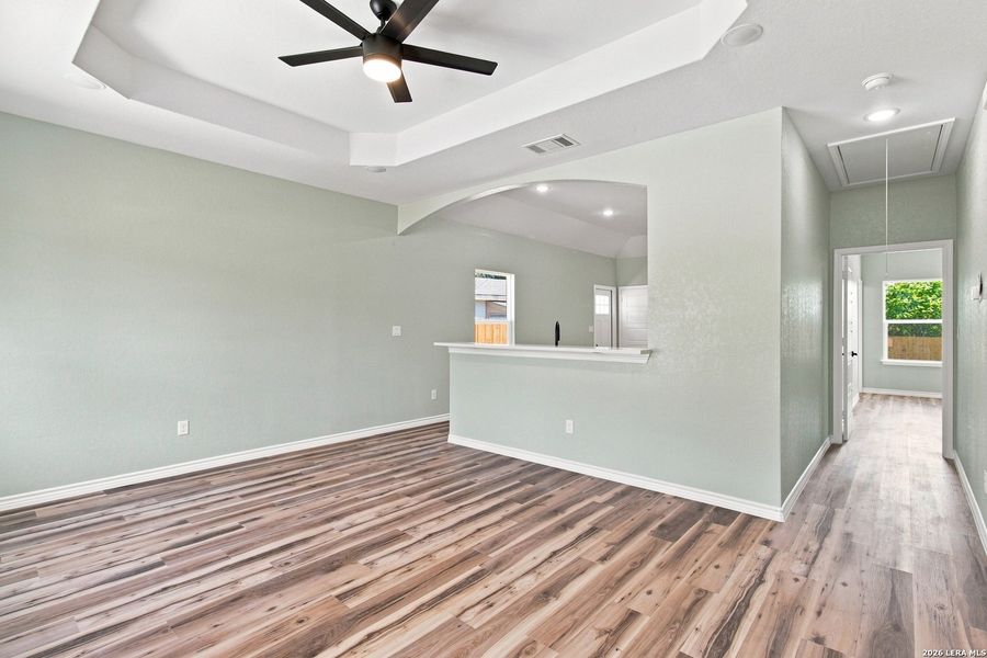 Spacious, unfurnished interior of a new home in , San Antonio (Image 16).