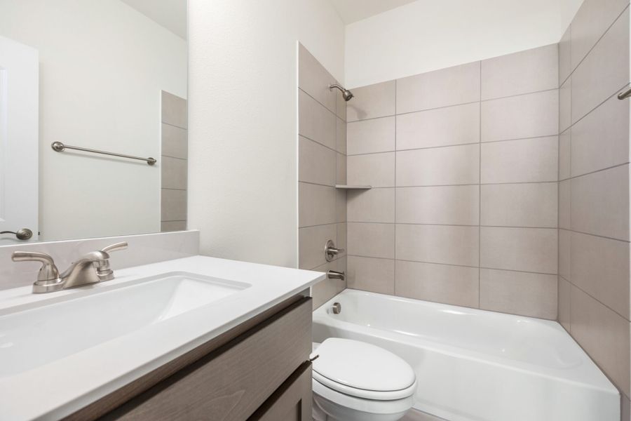 Furnished interior view inside a new home in Edgewater, Fate (Image 12).