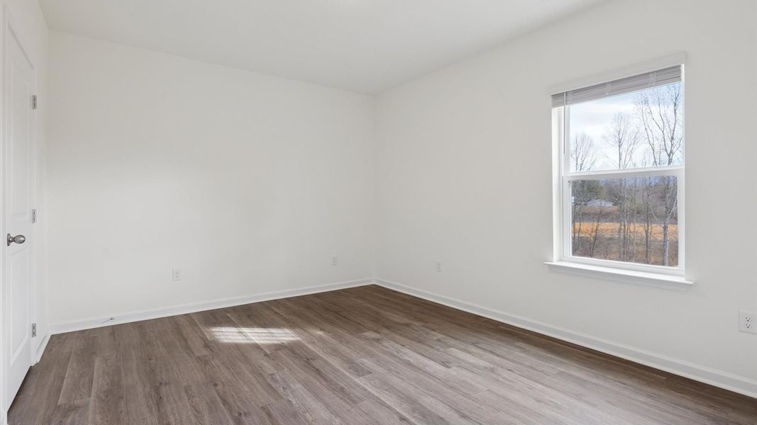 Spacious, unfurnished interior of a new home in Whispering Springs, Maryville (Image 34).