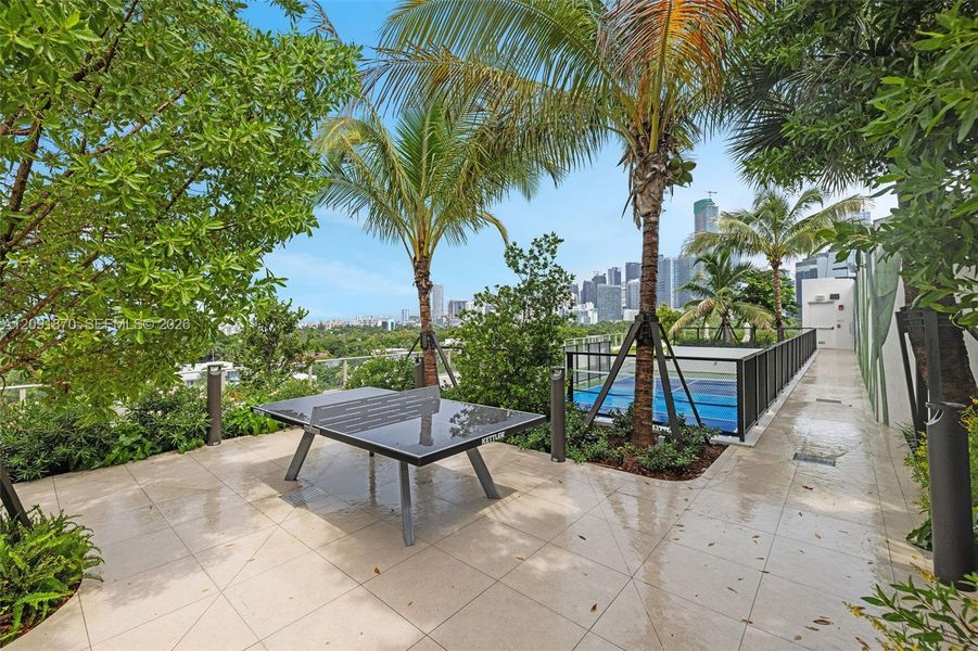 Community amenities in , Miami (Image 64).