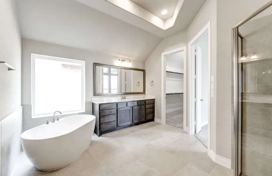Representative furnished interior of a home built from the 2909 by Ravenna Homes in The Woodlands Hills 65′, Willis (Image 14). Representative furnished interior of a home built from the 2909 by Ravenna Homes in The Woodlands Hills 65′, Willis (Image 14).