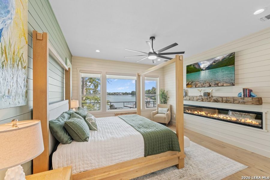 Furnished interior view inside a new home in , McQueeney (Image 61).