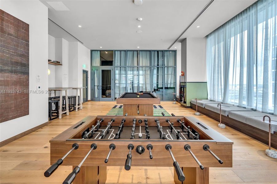 Community amenities in , Miami (Image 32).