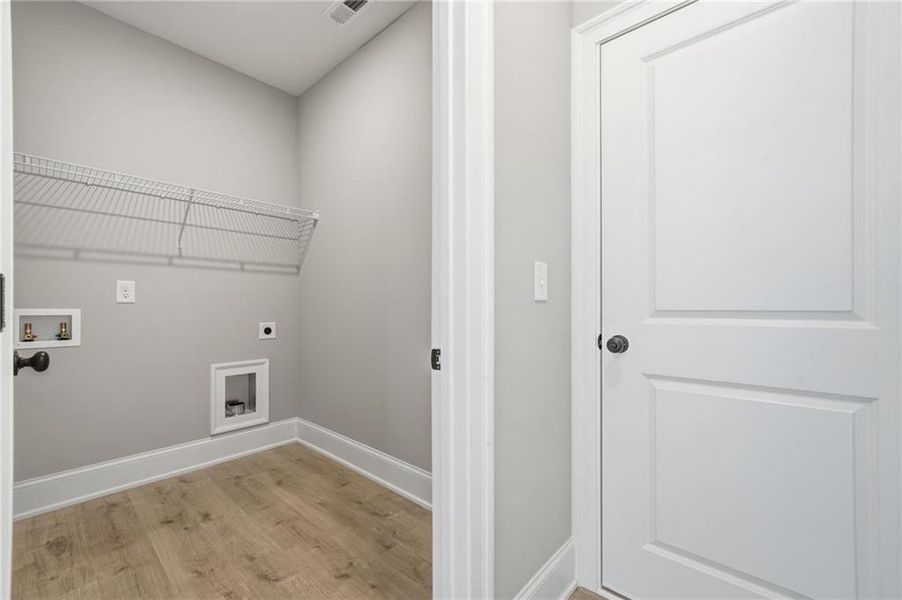 Spacious, unfurnished interior of a new home in , Calhoun (Image 25).