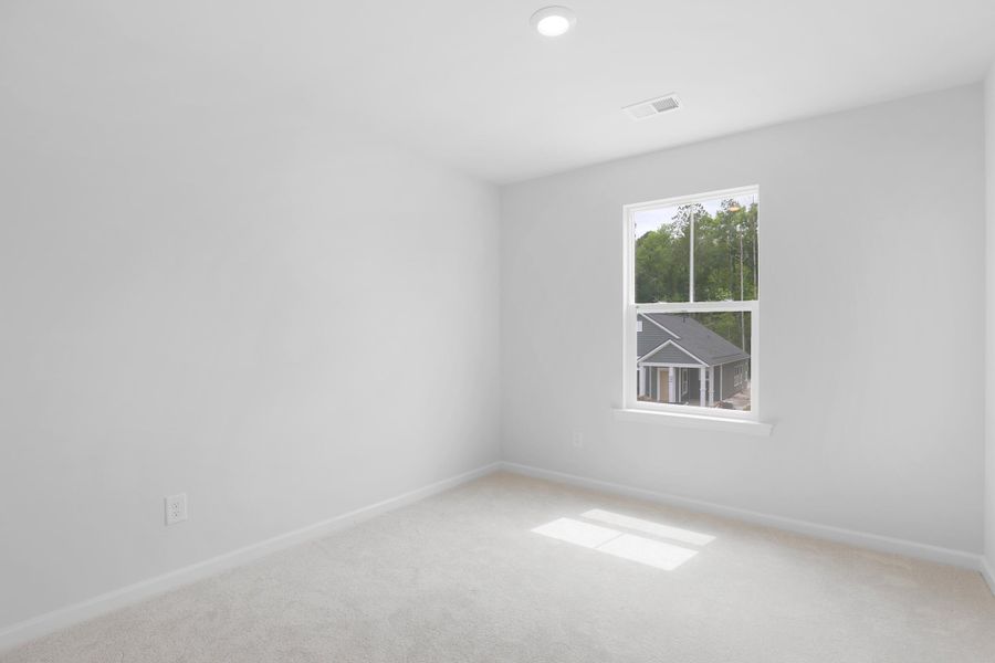 Spacious, unfurnished interior of a new home in , Summerville (Image 25).