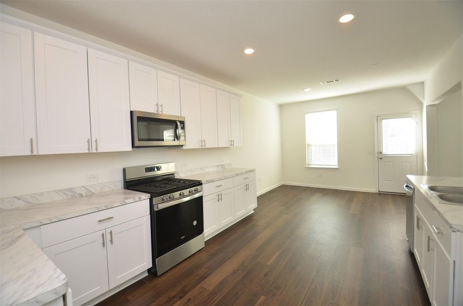 Furnished interior view inside a new home in Mavera, Conroe (Image 5). Furnished interior view inside a new home in Mavera, Conroe (Image 5).