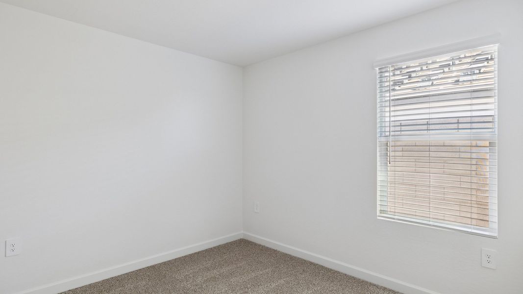 Spacious, unfurnished interior of a new home in Del Rio Ranch, Avondale (Image 22).
