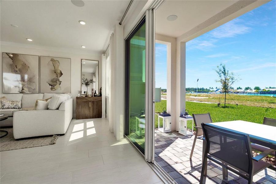 Exterior details and patio area of a home in , Wesley Chapel (Image 3).