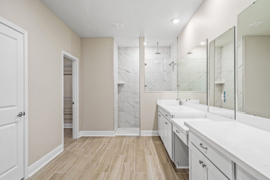 Furnished interior view inside a new home in Lake Merial, Panama City (Image 3). Furnished interior view inside a new home in Lake Merial, Panama City (Image 3).