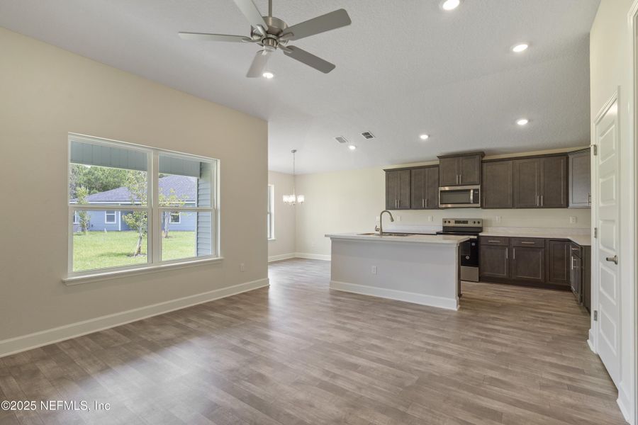 Furnished interior view inside a new home in Summerglen, Jacksonville (Image 8). Furnished interior view inside a new home in Summerglen, Jacksonville (Image 8).