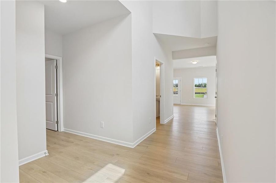 Spacious, unfurnished interior of a new home in Magnolia Trace, Flowery Branch (Image 20).