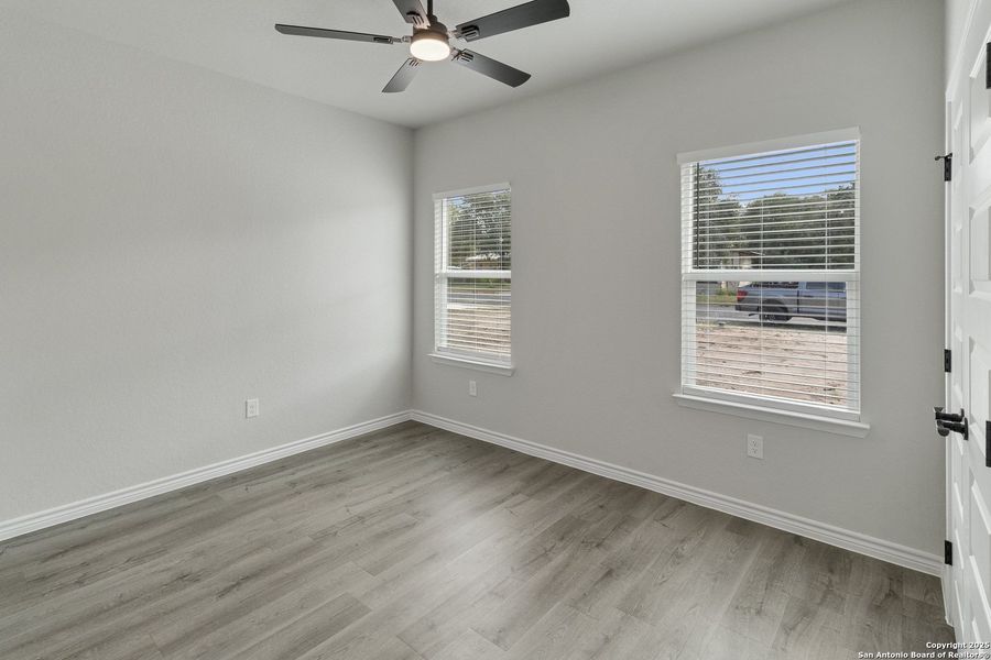 Spacious, unfurnished interior of a new home in , Beeville (Image 12).