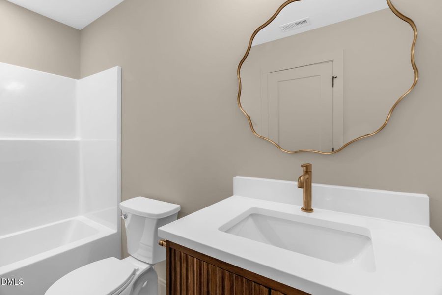 35-web-or-mls-8810 Rudy Dr-34