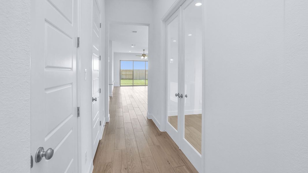 Spacious, unfurnished interior of a new home in Everly, Hockley (Image 17).