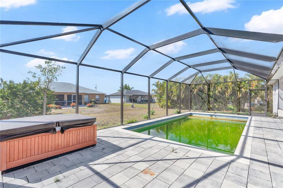 Exterior details and patio area of a home in , Cape Coral (Image 20).