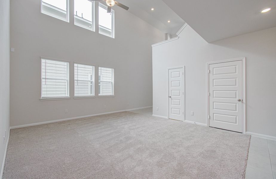 Spacious, unfurnished interior of a new home in Aldine Pines, Houston (Image 23).