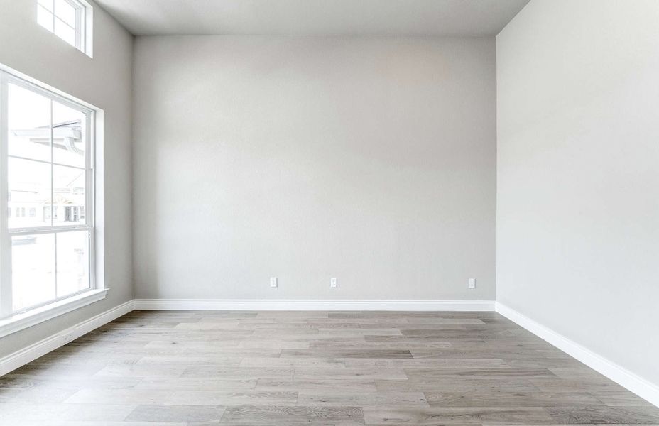 Representative unfurnished interior of a home built from the 2870 by Ravenna Homes in The Woodlands Hills 65′, Willis (Image 19). Representative unfurnished interior of a home built from the 2870 by Ravenna Homes in The Woodlands Hills 65′, Willis (Image 19).