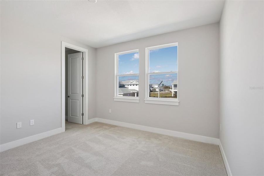 Spacious, unfurnished interior of a new home in Lagoon Residences at Epperson, Wesley Chapel (Image 7).