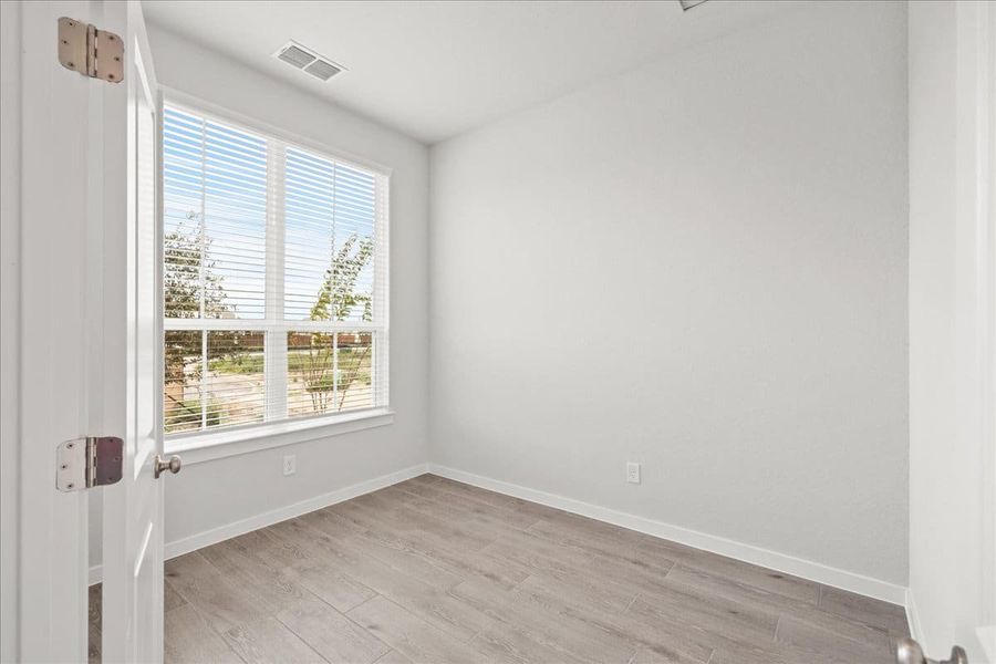 Spacious, unfurnished interior of a new home in Village at Three Oaks, Seguin (Image 15). Spacious, unfurnished interior of a new home in Village at Three Oaks, Seguin (Image 15).