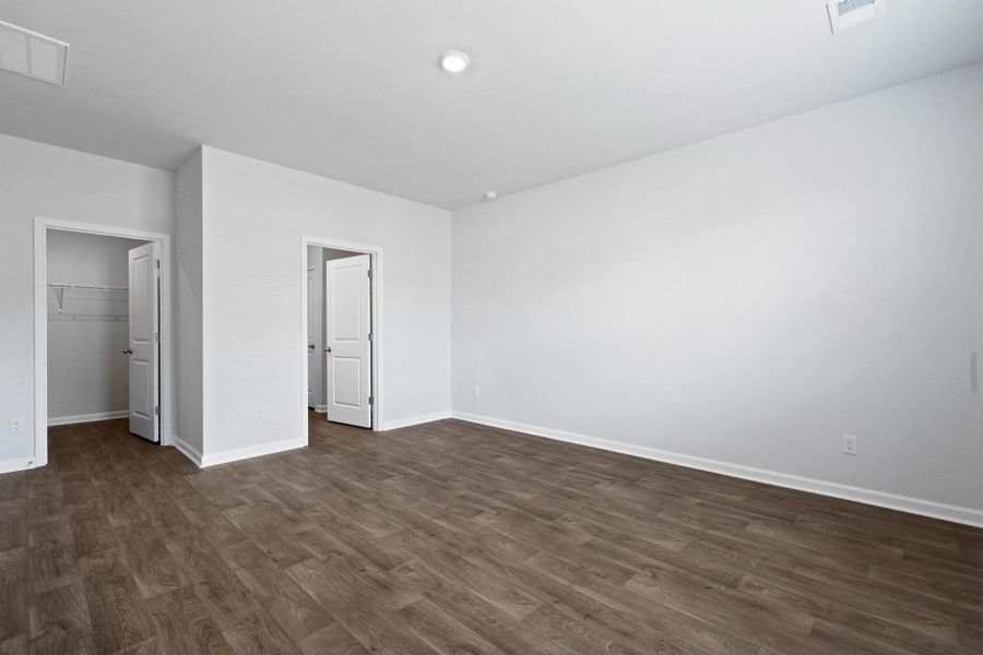 Spacious, unfurnished interior of a new home in Pine Hills at Cane Bay, Summerville (Image 14).