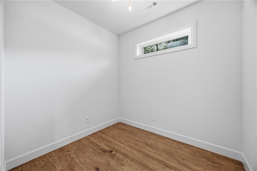 Spacious, unfurnished interior of a new home in , Scottdale (Image 26).