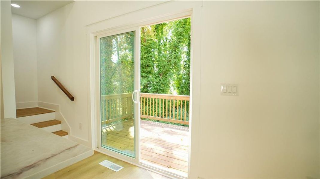 Spacious, unfurnished interior of a new home in , Atlanta (Image 14).