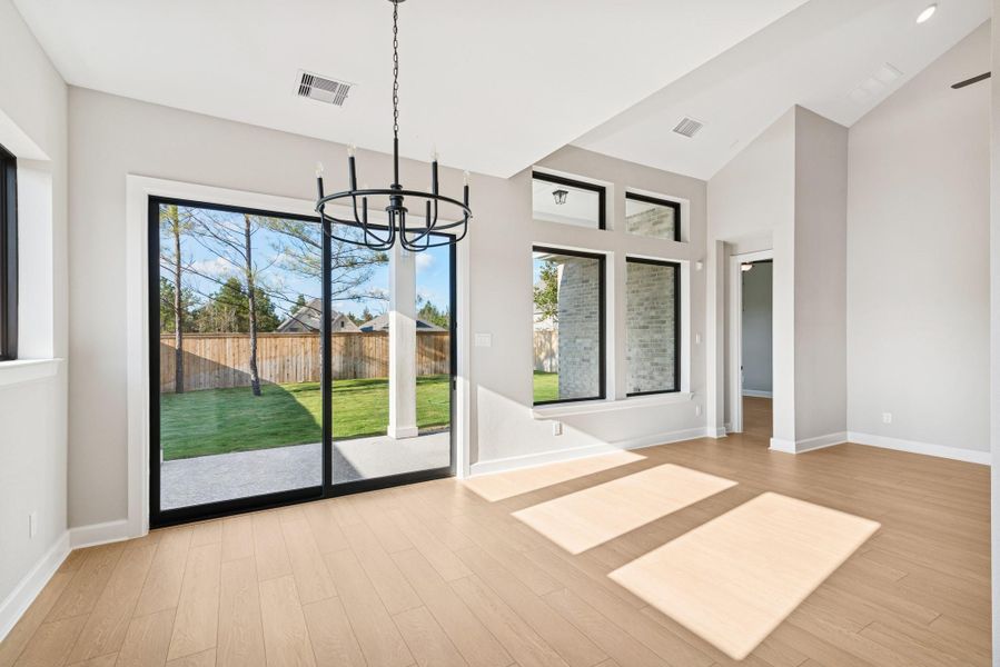 Spacious, unfurnished interior of a new home in Kresston, Montgomery (Image 37).