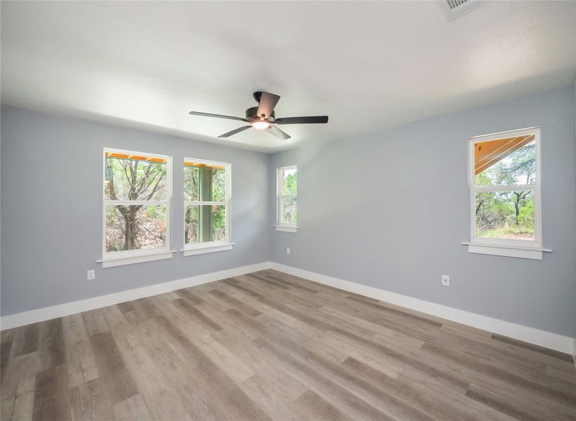 Spacious, unfurnished interior of a new home in , Leander (Image 22).