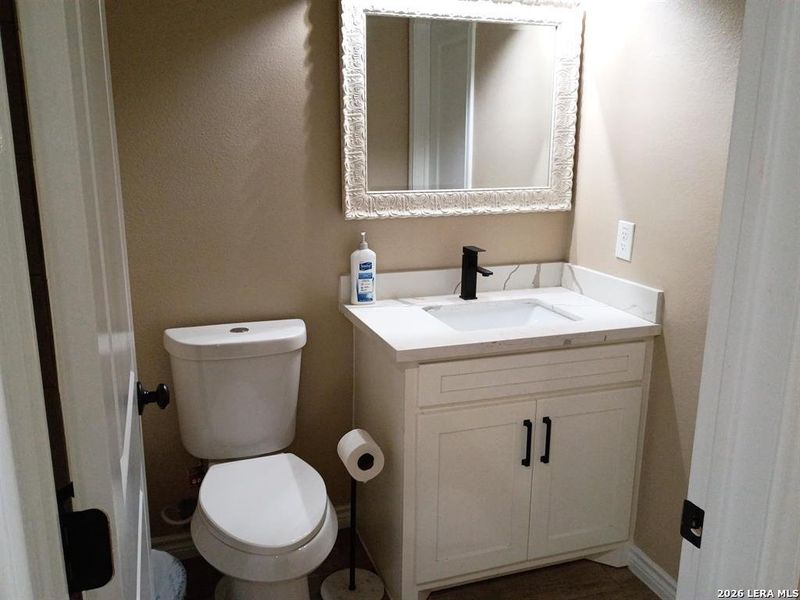 Furnished interior view inside a new home in , Del Rio (Image 15).