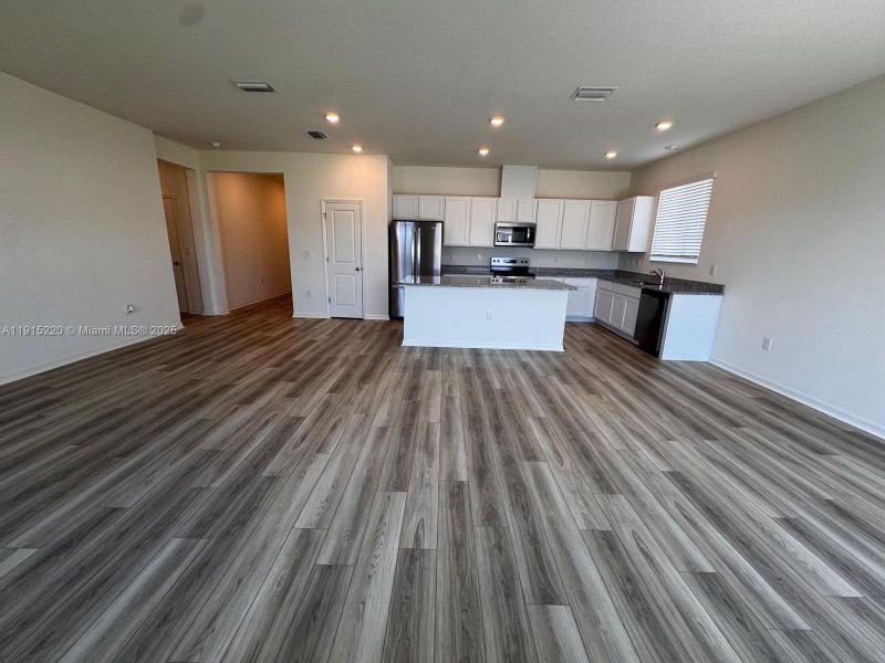 Spacious, unfurnished interior of a new home in , Fort Myers (Image 22). Spacious, unfurnished interior of a new home in , Fort Myers (Image 22).