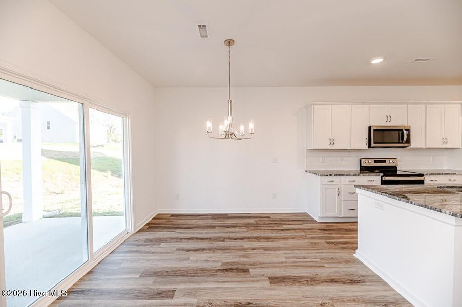 Spacious, unfurnished interior of a new home in Fords Reach, Bolivia (Image 19).