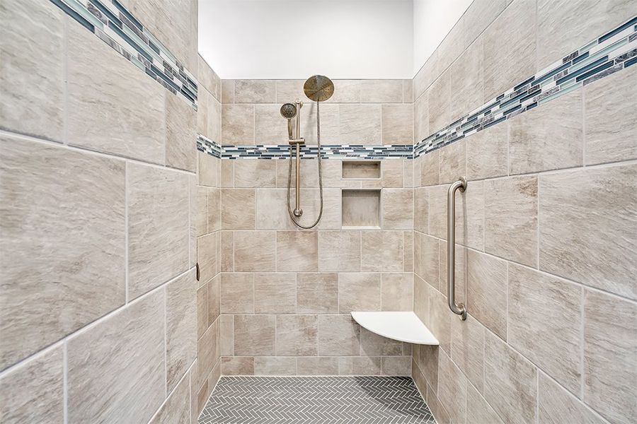 Hamilton Bay, Master Bathroom