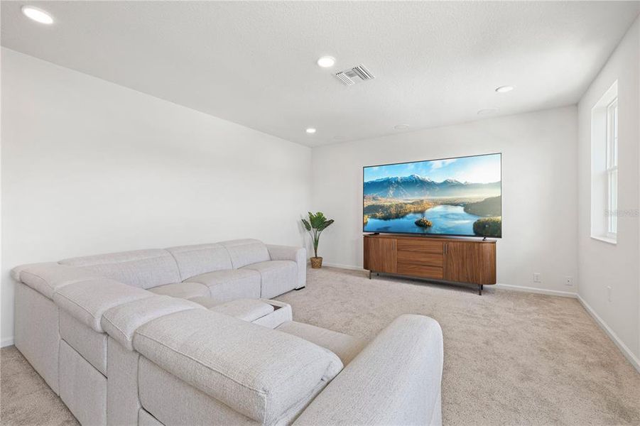 Furnished interior view inside a new home in , Winter Garden (Image 14).
