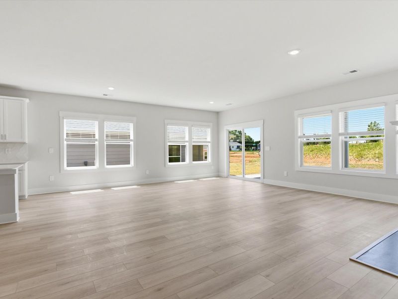 Spacious, unfurnished interior of a new home in Crossing at Abner Creek, Greer (Image 11). Spacious, unfurnished interior of a new home in Crossing at Abner Creek, Greer (Image 11).