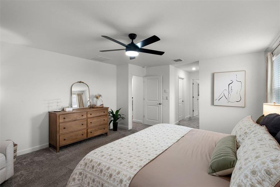Furnished interior view inside a new home in , Orlando (Image 29).