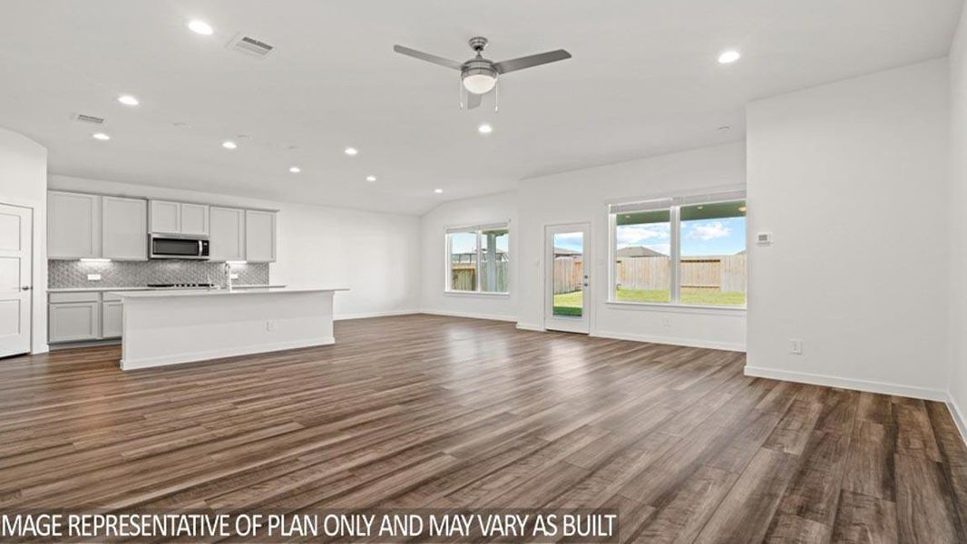 Spacious, unfurnished interior of a new home in Hills of Westlake, Conroe (Image 19).