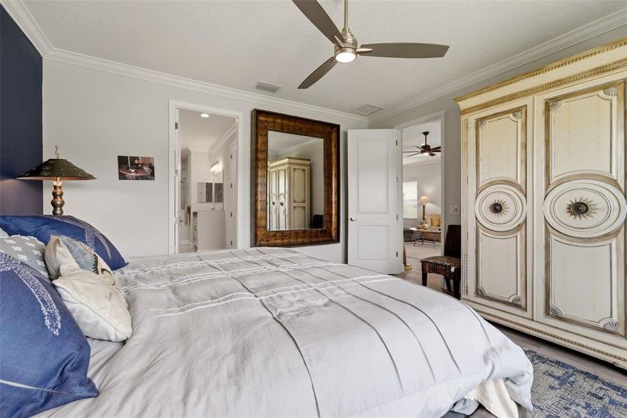 Furnished interior view inside a new home in , Venice (Image 29).