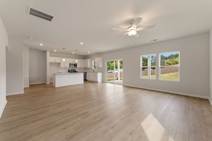 Spacious, unfurnished interior of a new home in Mayfair Village, Spartanburg (Image 19).