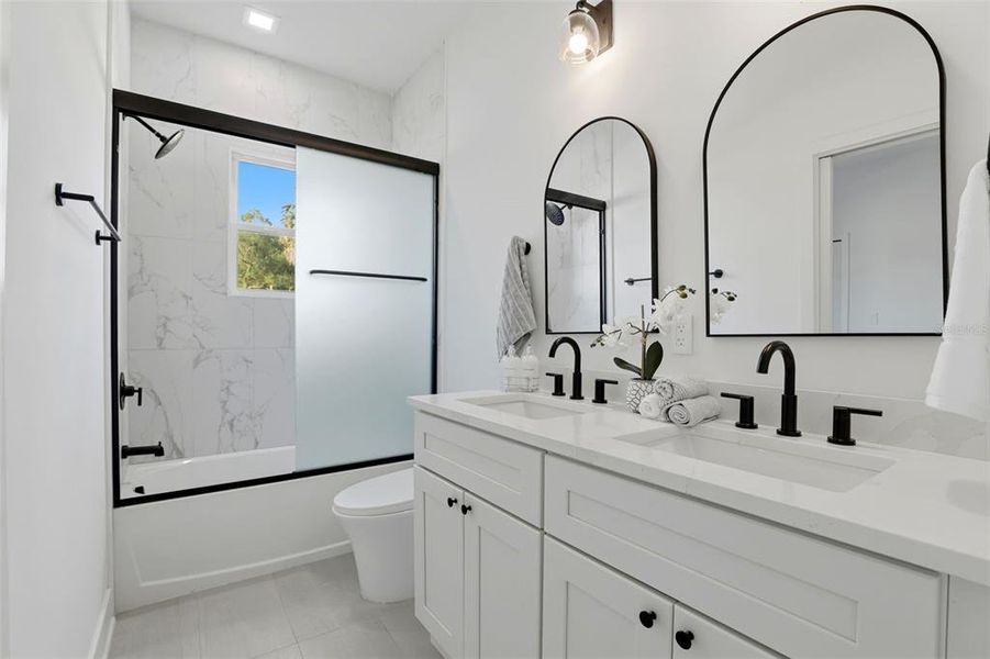 Furnished interior view inside a new home in , Orlando (Image 6).