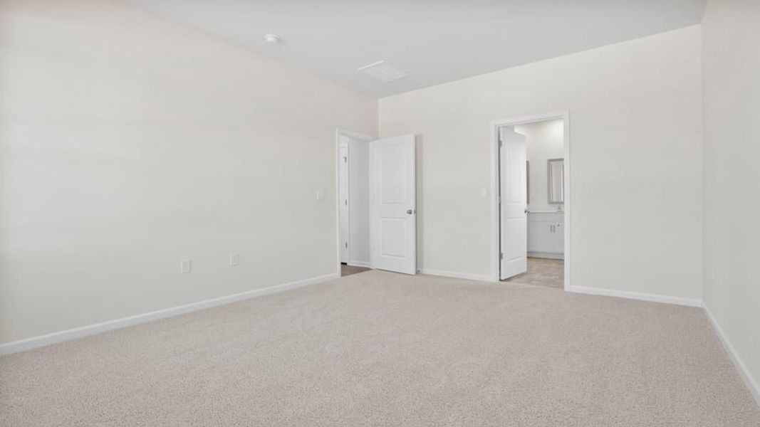 Spacious, unfurnished interior of a new home in Woodglen, Piedmont (Image 32). Spacious, unfurnished interior of a new home in Woodglen, Piedmont (Image 32).