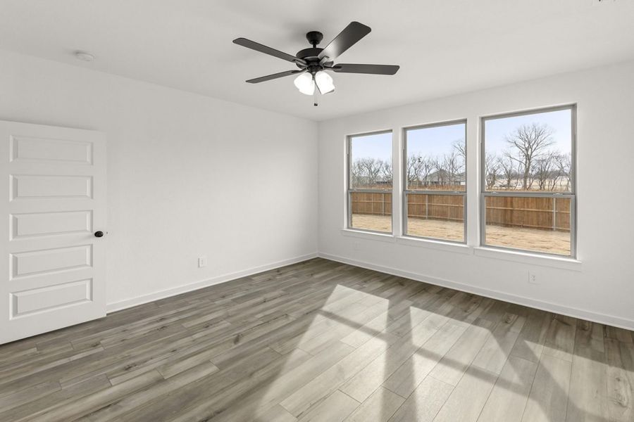 Representative unfurnished interior of a home built from the Boxwood III Attwater Signature by Brohn Homes in Attwater, Waller (Image 13).