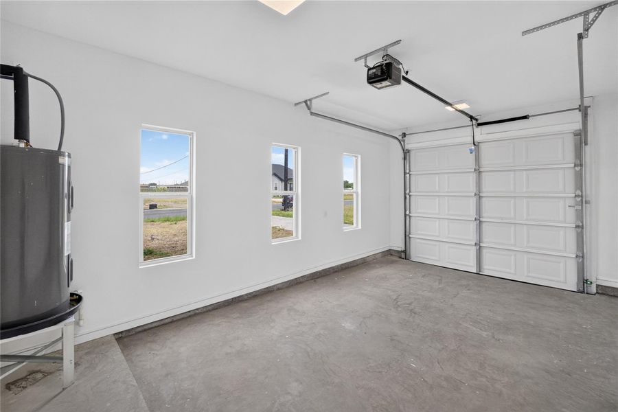 Spacious, unfurnished interior of a new home in , Donna (Image 18).