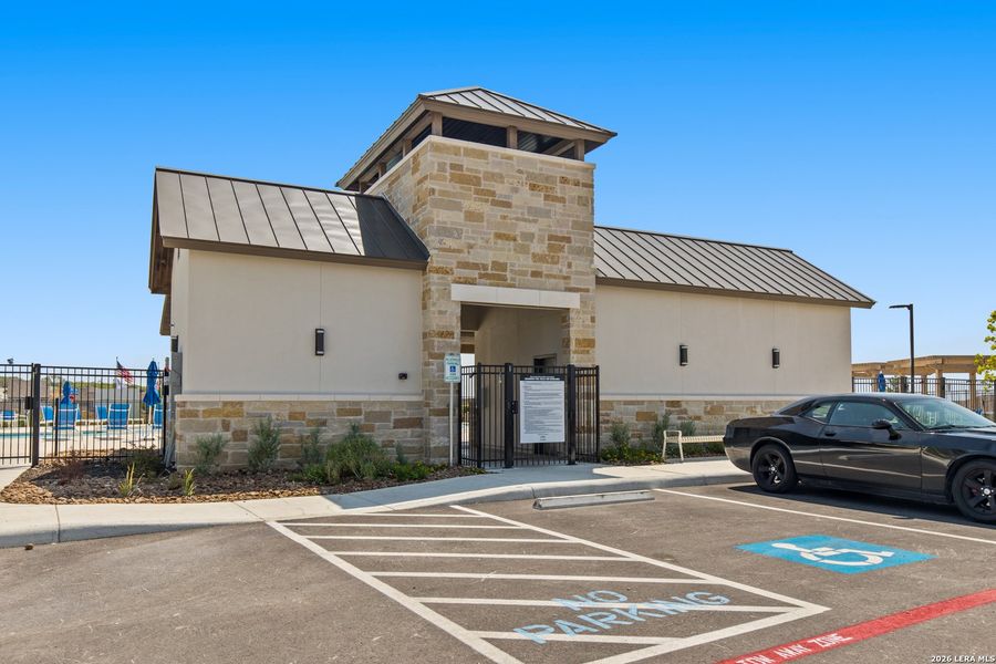 Community amenities in Cinco Lakes, San Antonio (Image 29).