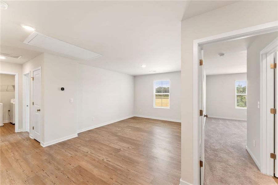 Spacious, unfurnished interior of a new home in Hawthorne Reserve, Dallas (Image 19).